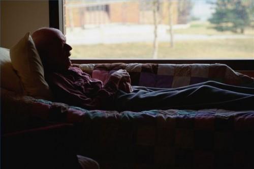 Hvordan finne en Assisted Living Facility for noen med Alzheimers sykdom eller demens