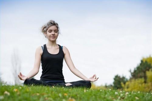 Hvordan å puste riktig under meditasjon