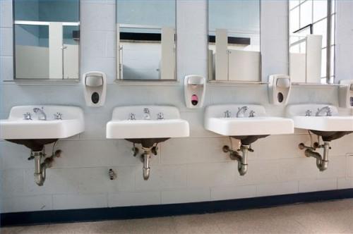 Hvordan være trygg i et offentlig toalett