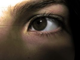 Årsaker til en Hovne nedre øyelokk
