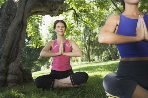 Hvordan å lindre Angst Bruke Yoga