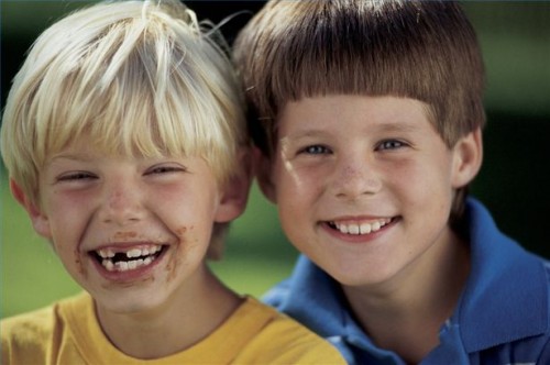 Hvordan man skal håndtere et barns tidlige tap av tenner